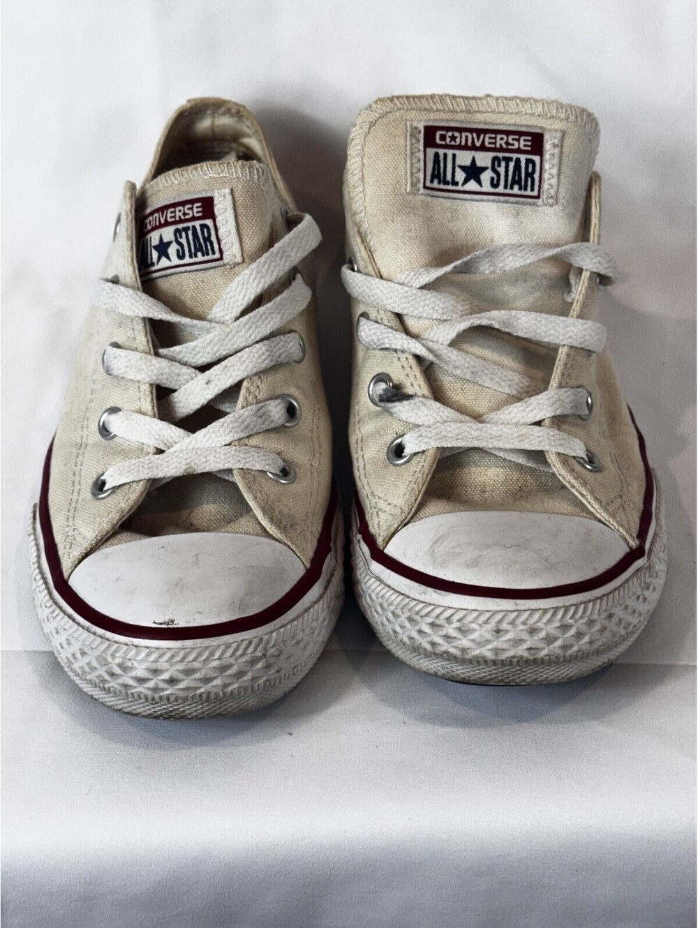 Converse Chuck Taylor All-Star low-top sneakers in white Youth Size 3